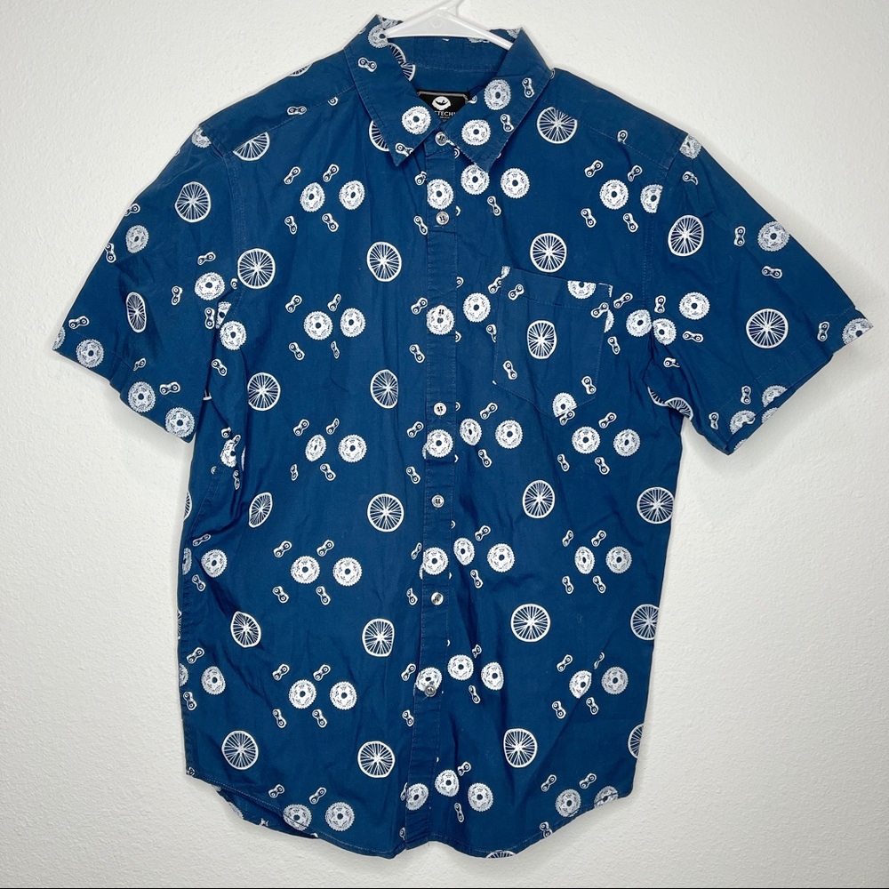 Fayettechill ozark mountain outfitters blue button down bicycle wheels gears top